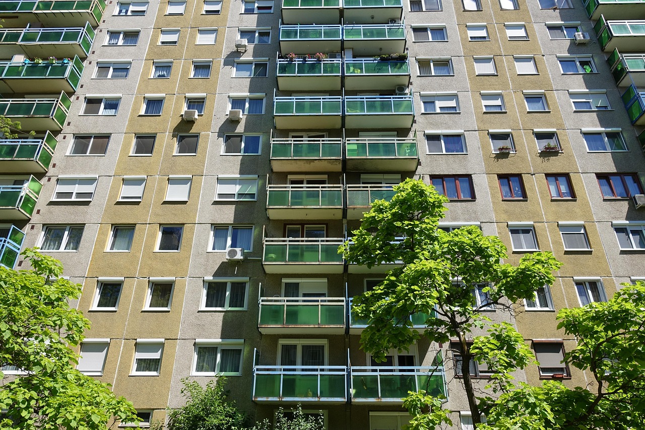 合肥二手房产市场分析，哪家房产中介值得信赖？
